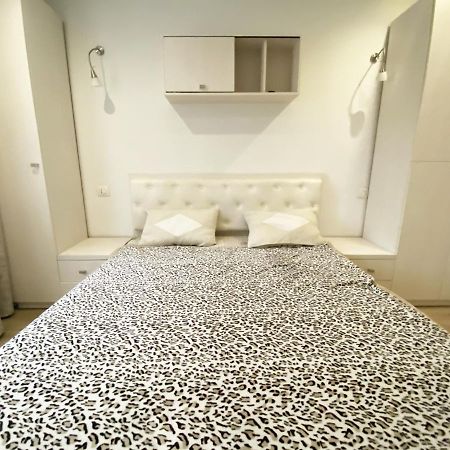Bright Luxury Apartment Near Center Chisináu Exterior foto